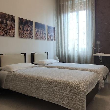 Casa Vacanze A Pennichella Canicattini Bagni Buitenkant foto