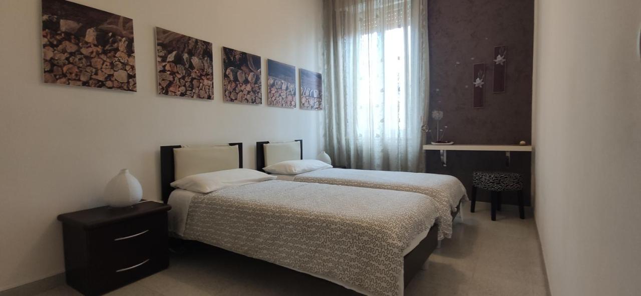 Casa Vacanze A Pennichella Canicattini Bagni Buitenkant foto